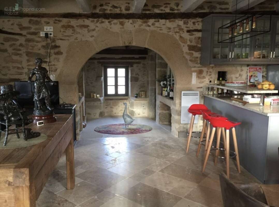 Maison à SAINT-CIRGUES