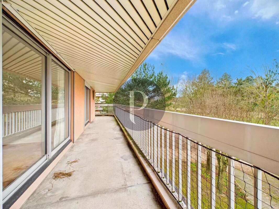 Appartement à VERRIERES-LE-BUISSON