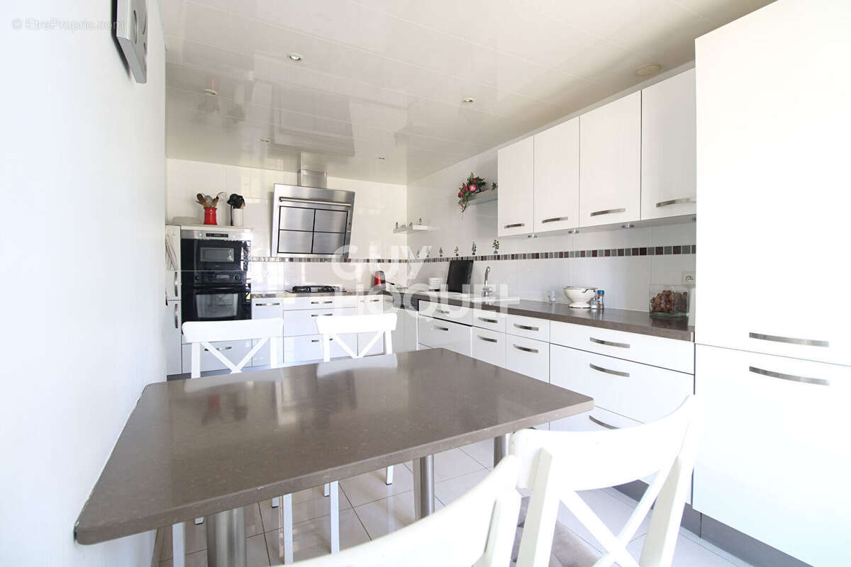 Maison à BRIE-COMTE-ROBERT