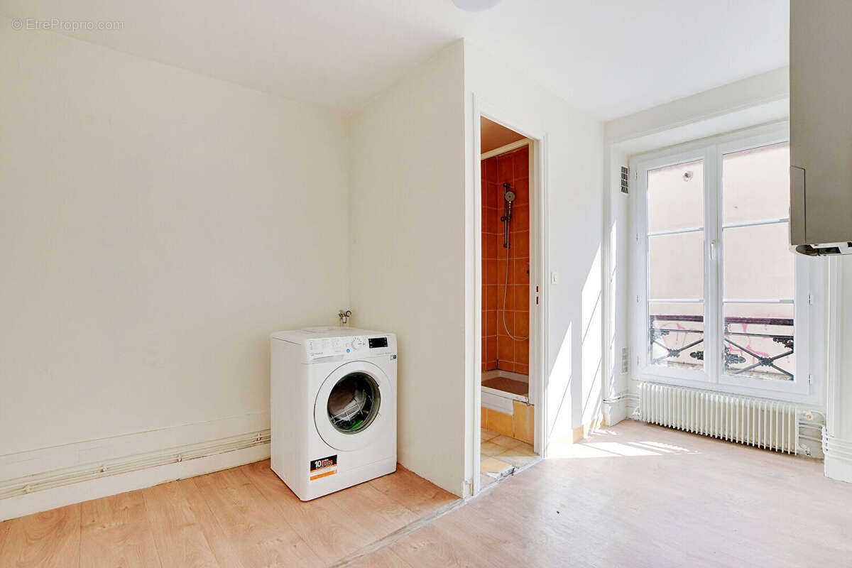 Appartement à PARIS-10E