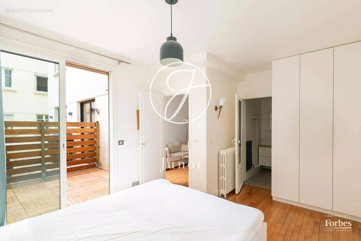 Paris 18e - BACHELET - Appartement à vendre - 2 pièces - 46,44m² Carrez - 1 chambre - Terrasse 7,12m². - photo 13