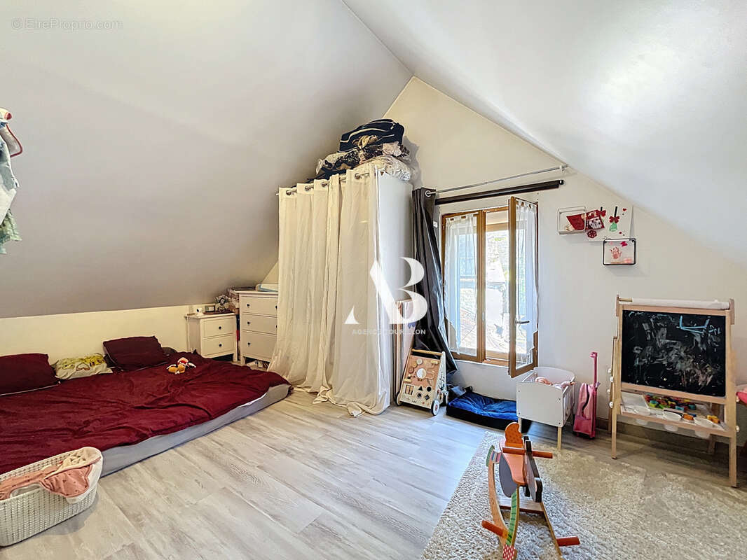 Maison à LUISETAINES