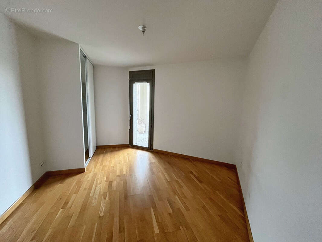 Appartement à NANTERRE