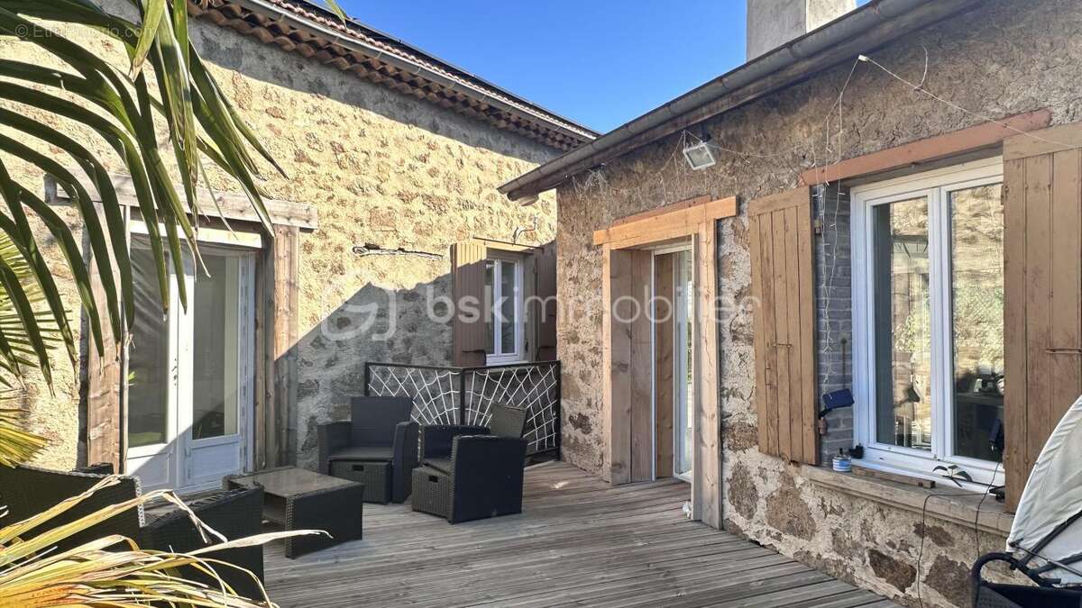Maison à QUINTENAS