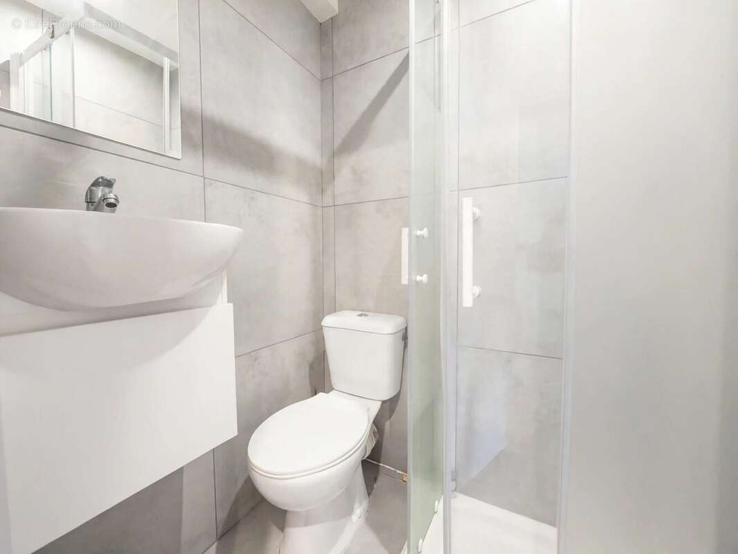 NICE CENTRE - Rue Assalit - 279 000 € HCV - Investissement double loyers - 7,31%brut - photo 9