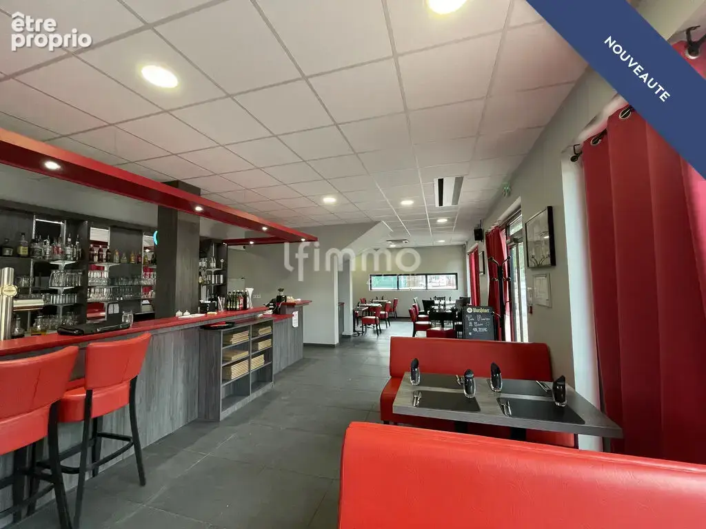 Fond de restaurant en zone d'activité - photo 3