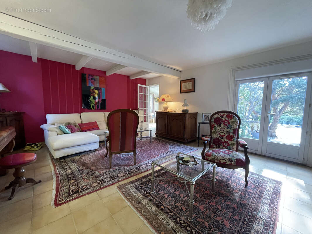 Maison à BAGNOLS-EN-FORET