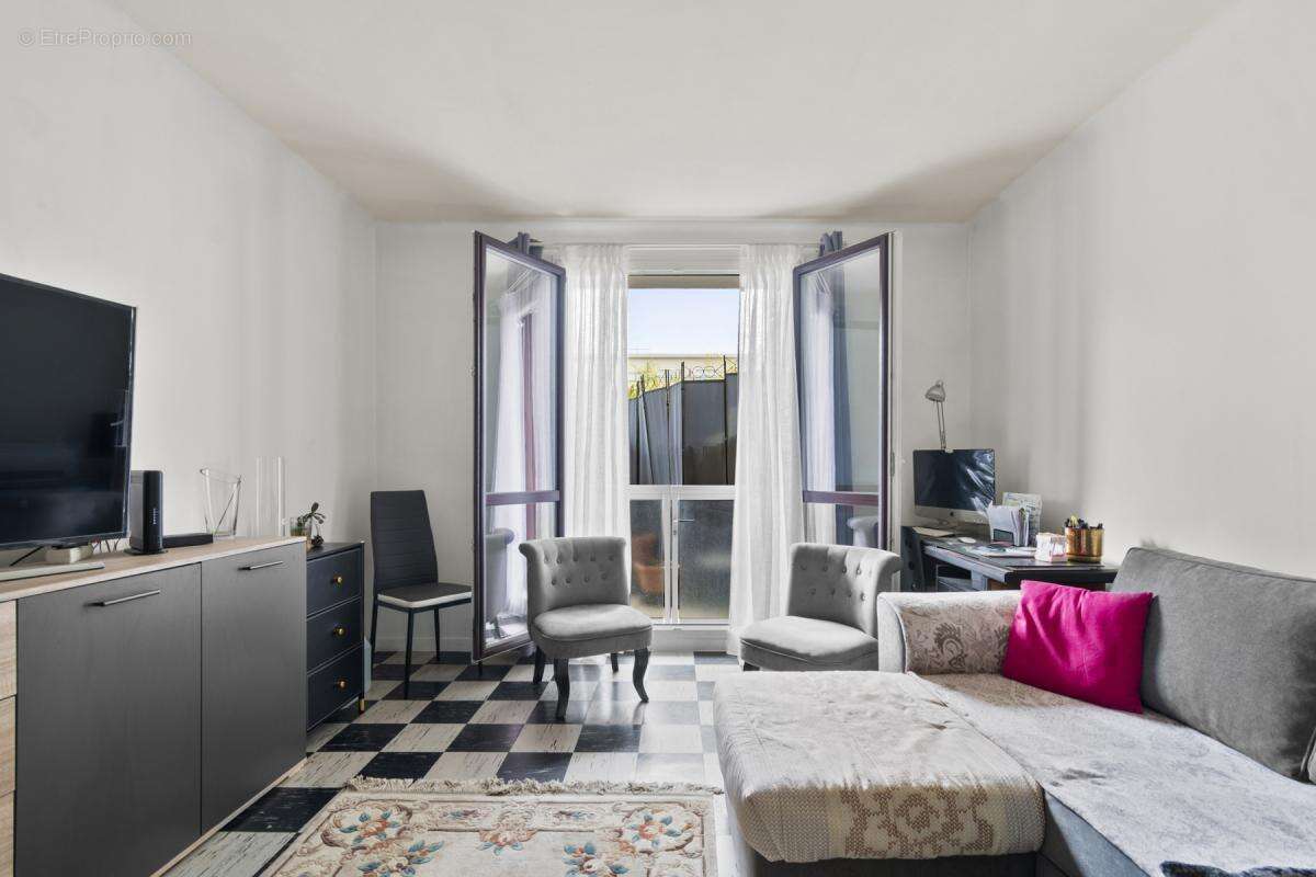 Appartement à SAINT-MAUR-DES-FOSSES