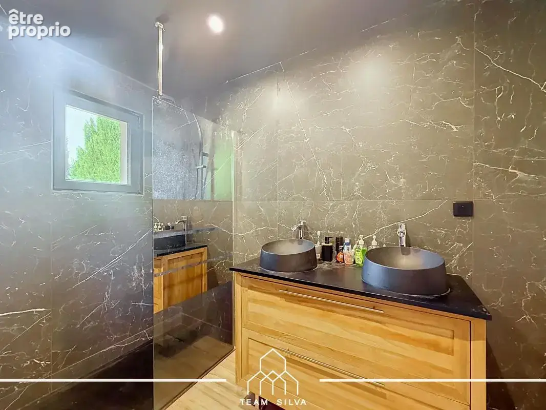 Maison 4 pièces 110 m² à vendre à Chambost-Longessaigne (69770) - photo 9