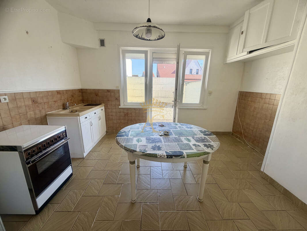 Idéal investissement locatif ou première acquisition : Maison à rénover dans un secteur calme de TREPIED - photo 5