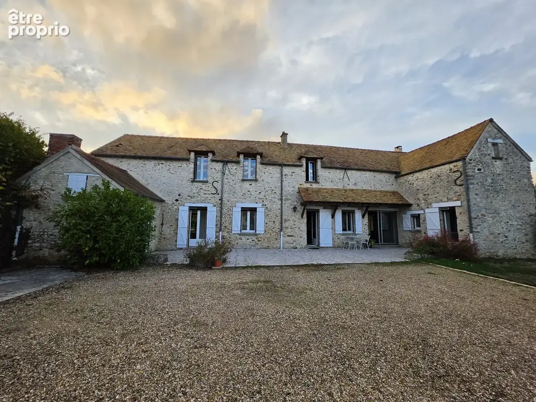 Maison 9 pièces 230 m² à vendre à Boinvilliers (78200) - photo 5