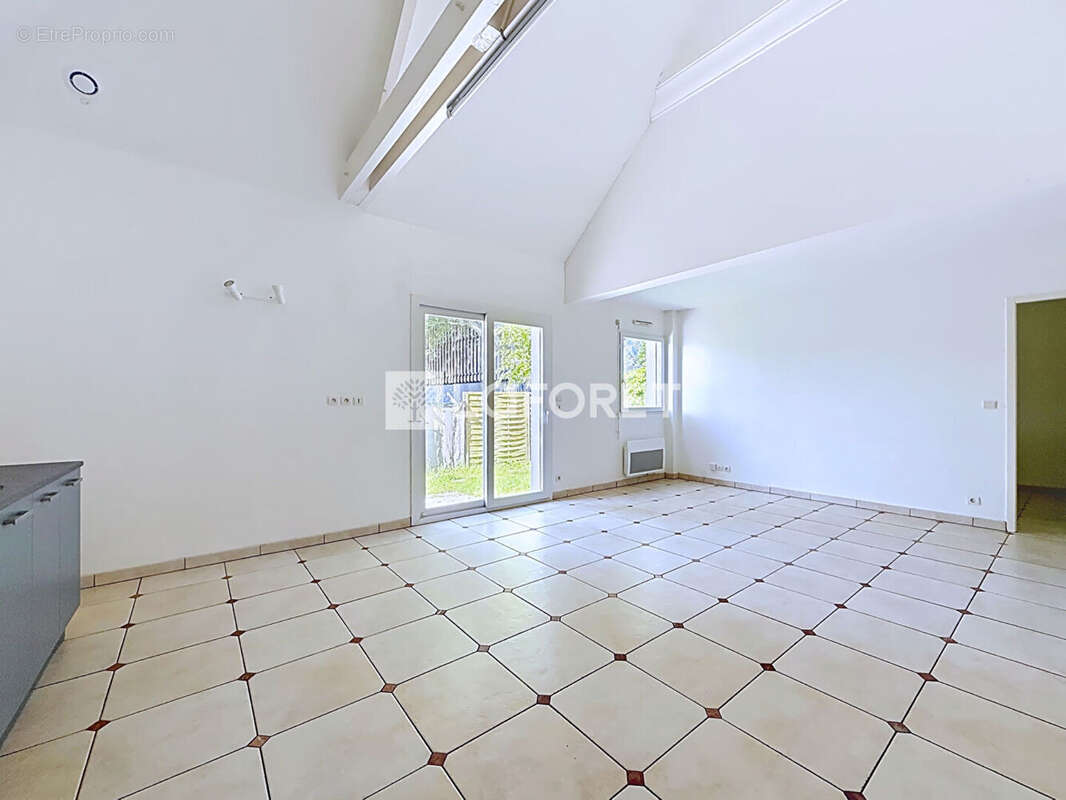Appartement à OUISTREHAM