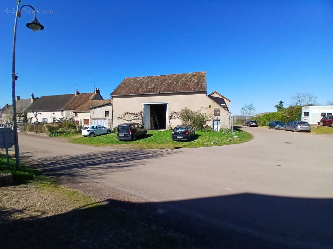 Maison à EPIRY