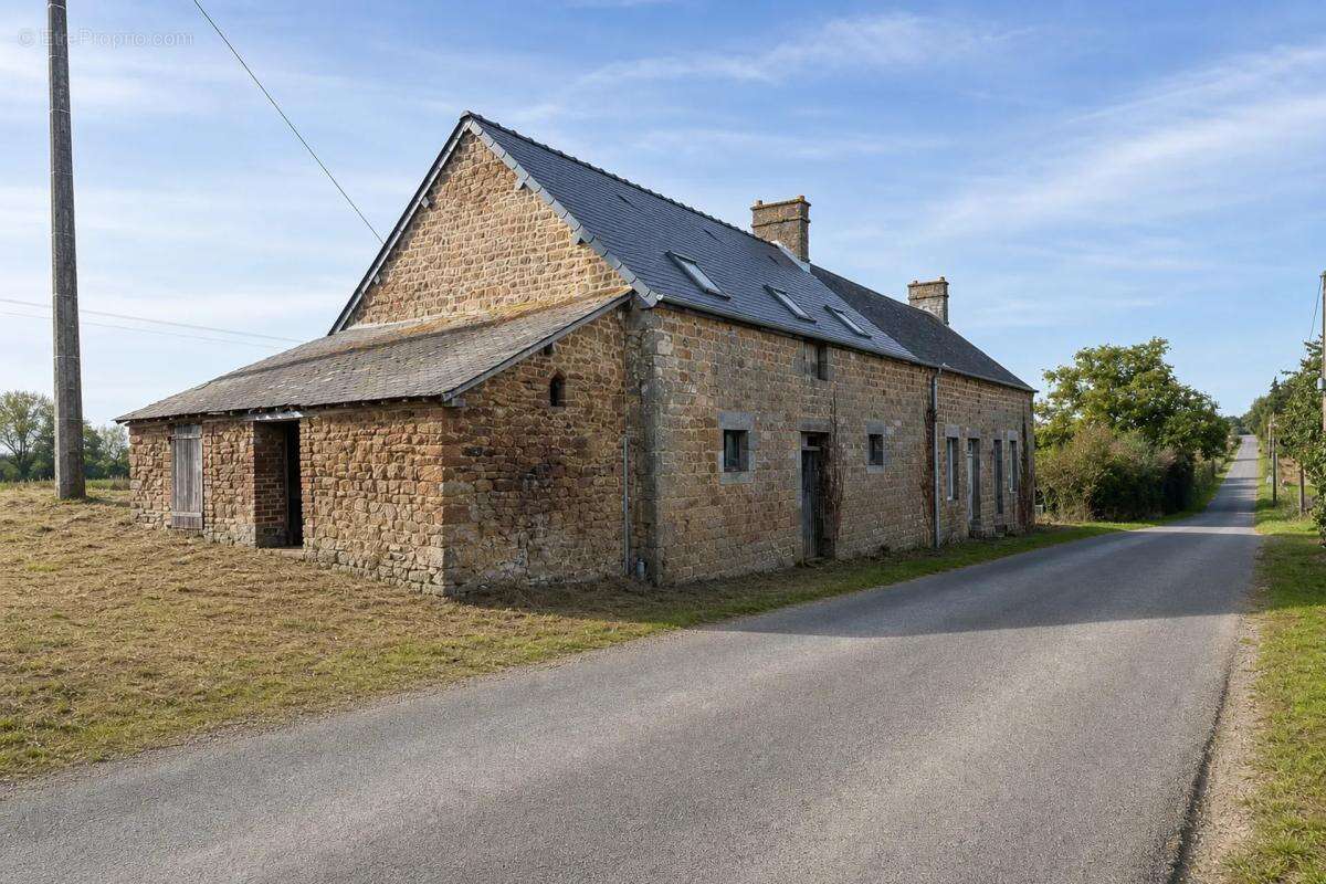 Maison à SAINT-FRAIMBAULT