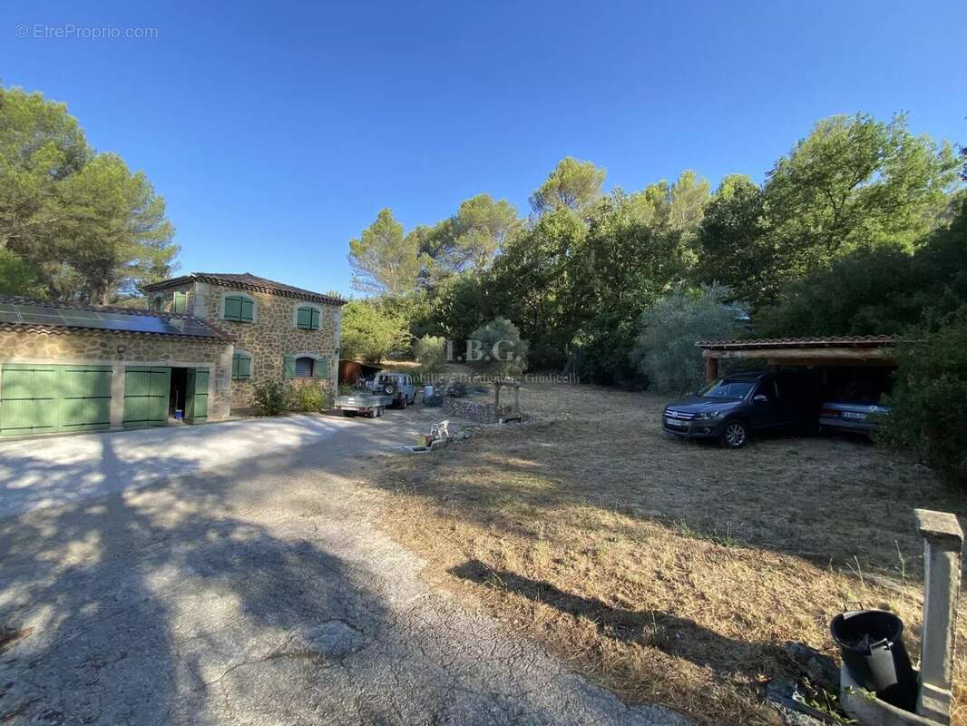 Maison à LA BOUILLADISSE