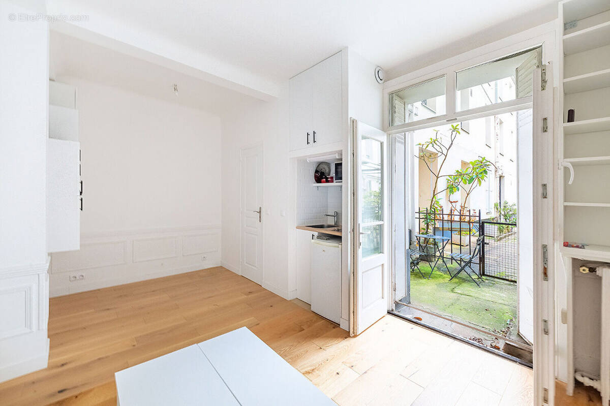 Appartement à PARIS-15E