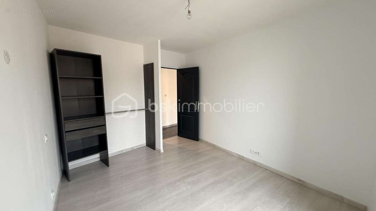 Appartement à THEZAN-LES-BEZIERS