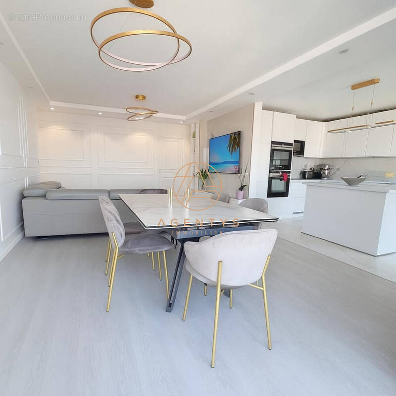 Appartement à SAINT-MAUR-DES-FOSSES