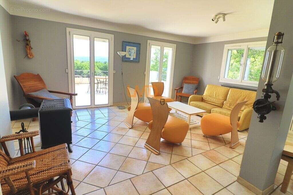 Maison à SAINT-MAXIMIN-LA-SAINTE-BAUME