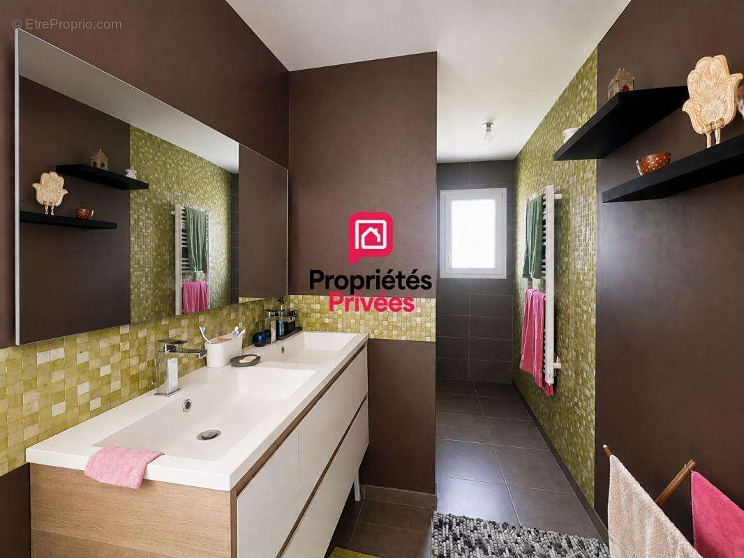 Maison contemporaine 4 chambres avec piscine et terrain constructible - photo 15