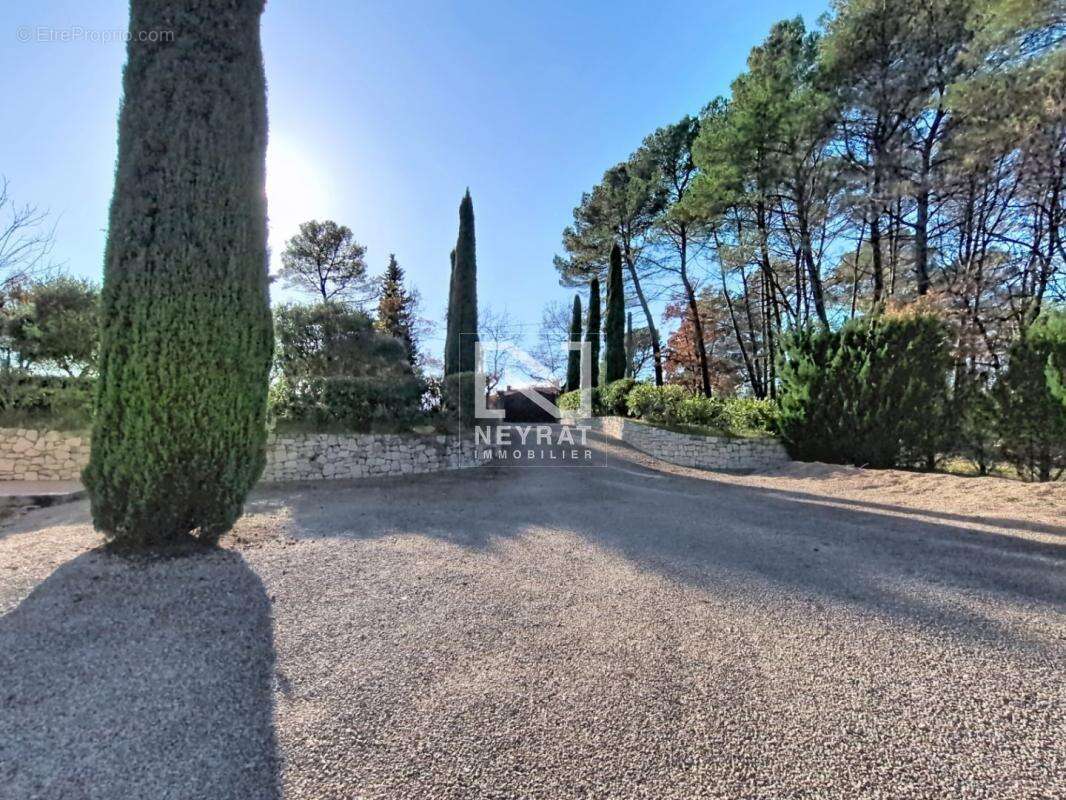 A tourrettes - propriete - proche golf de terre blanches - piscine - tennis - appartement independant - photo 11