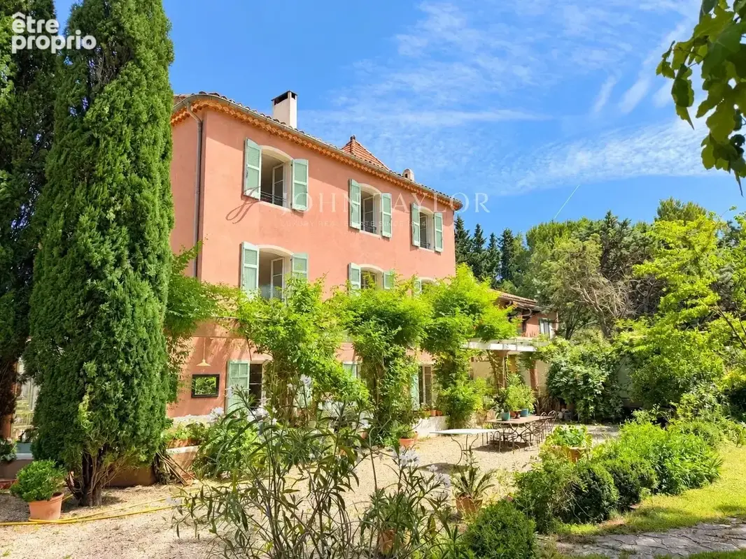 À vendre – Belle propriété du XIXe siècle à Orgon, à quelques minutes d’Eygalières - photo 12