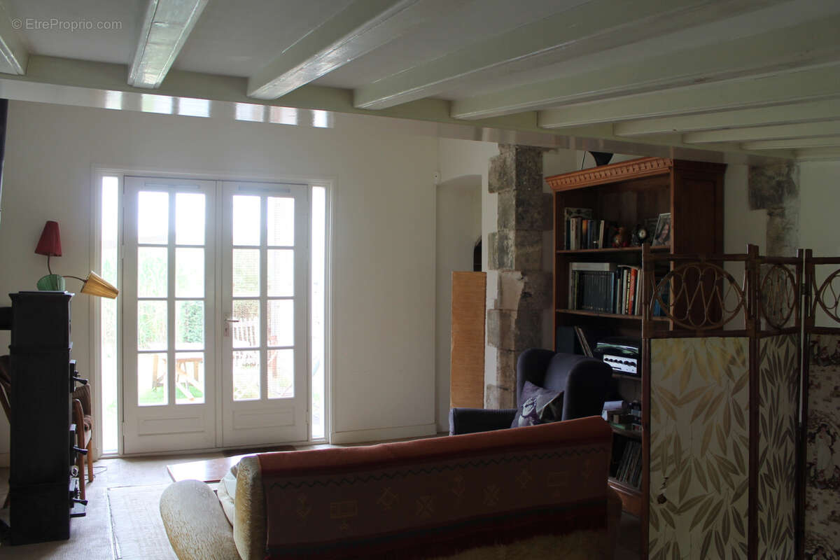 Champillet - Ancienne maison de chemin de fer avec extension sur un terrain de 1260 m2 - photo 13