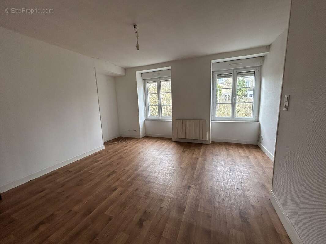 Maison à CONDE-SUR-NOIREAU