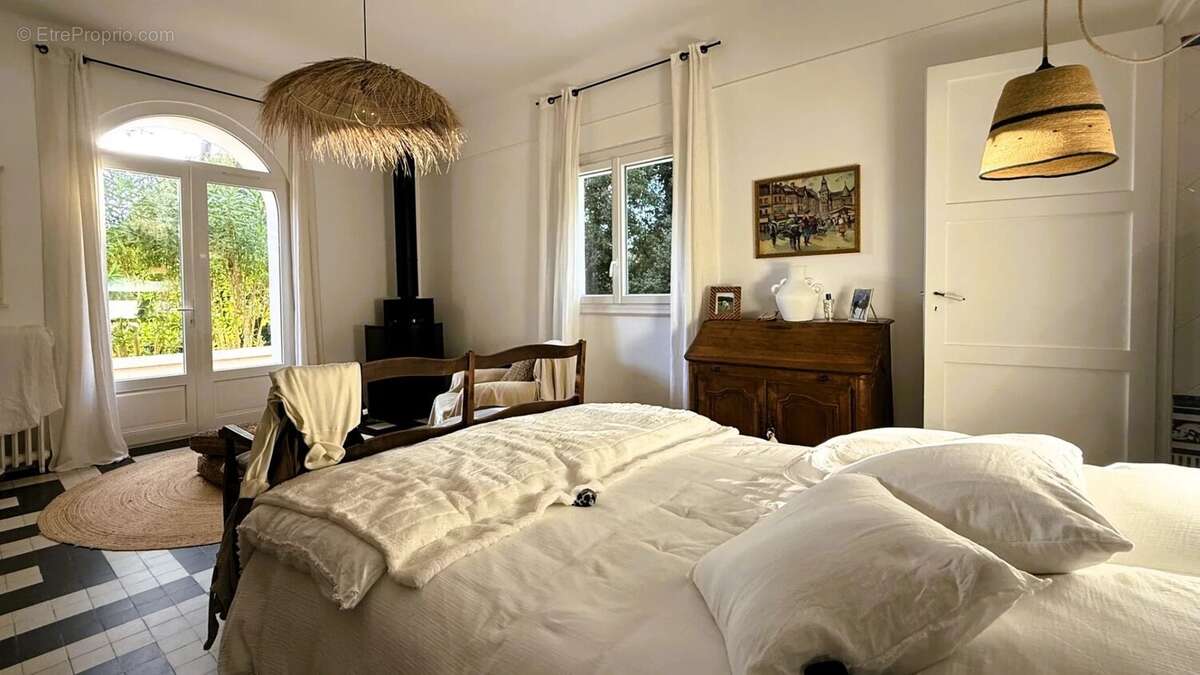 Maison à VAUX-SUR-MER