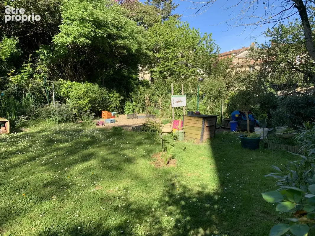 jardin commun au NORD de l'immeuble