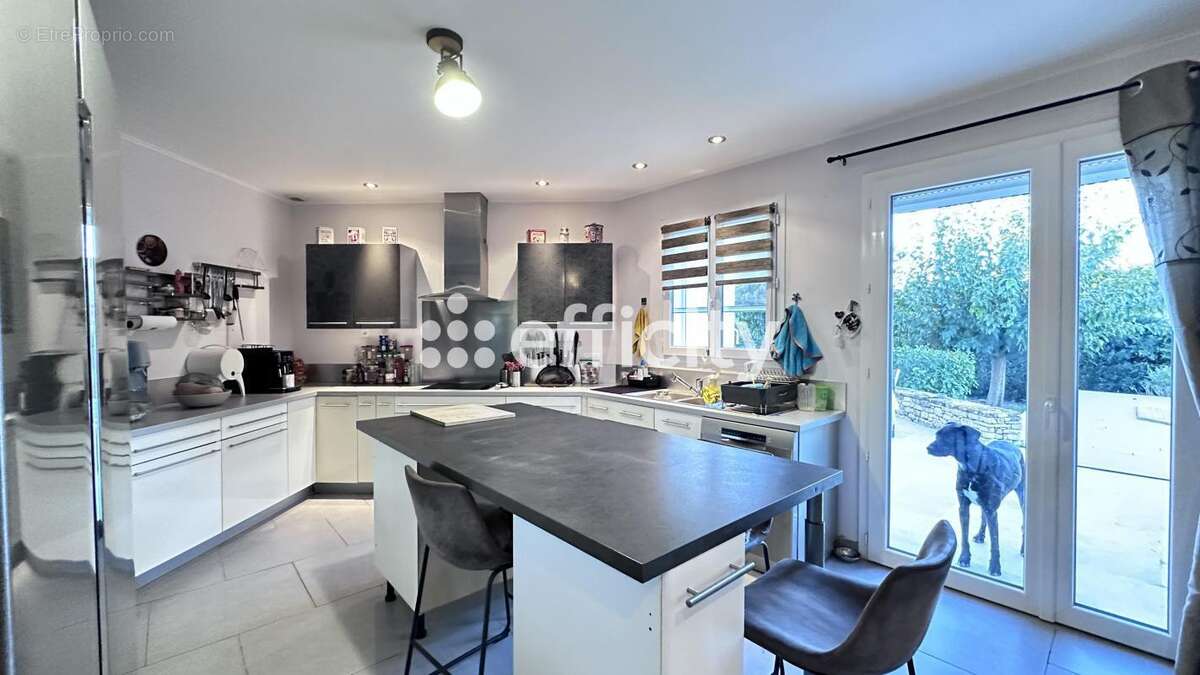 Maison à SAINT-PAUL-TROIS-CHATEAUX