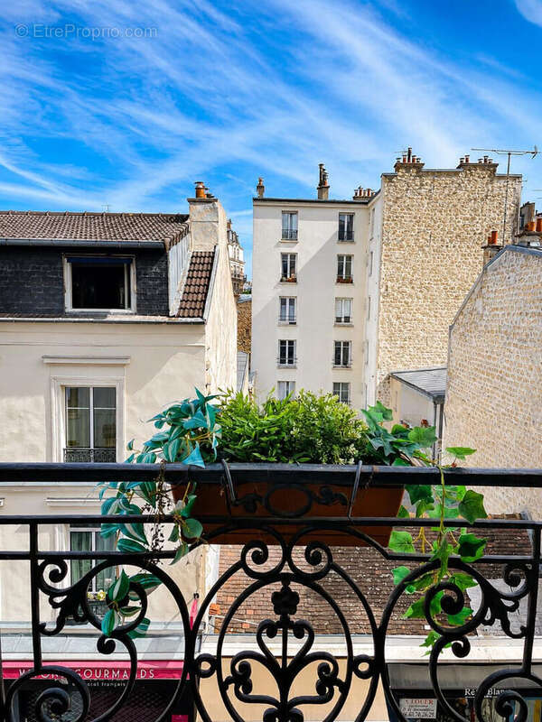 Appartement à PARIS-14E