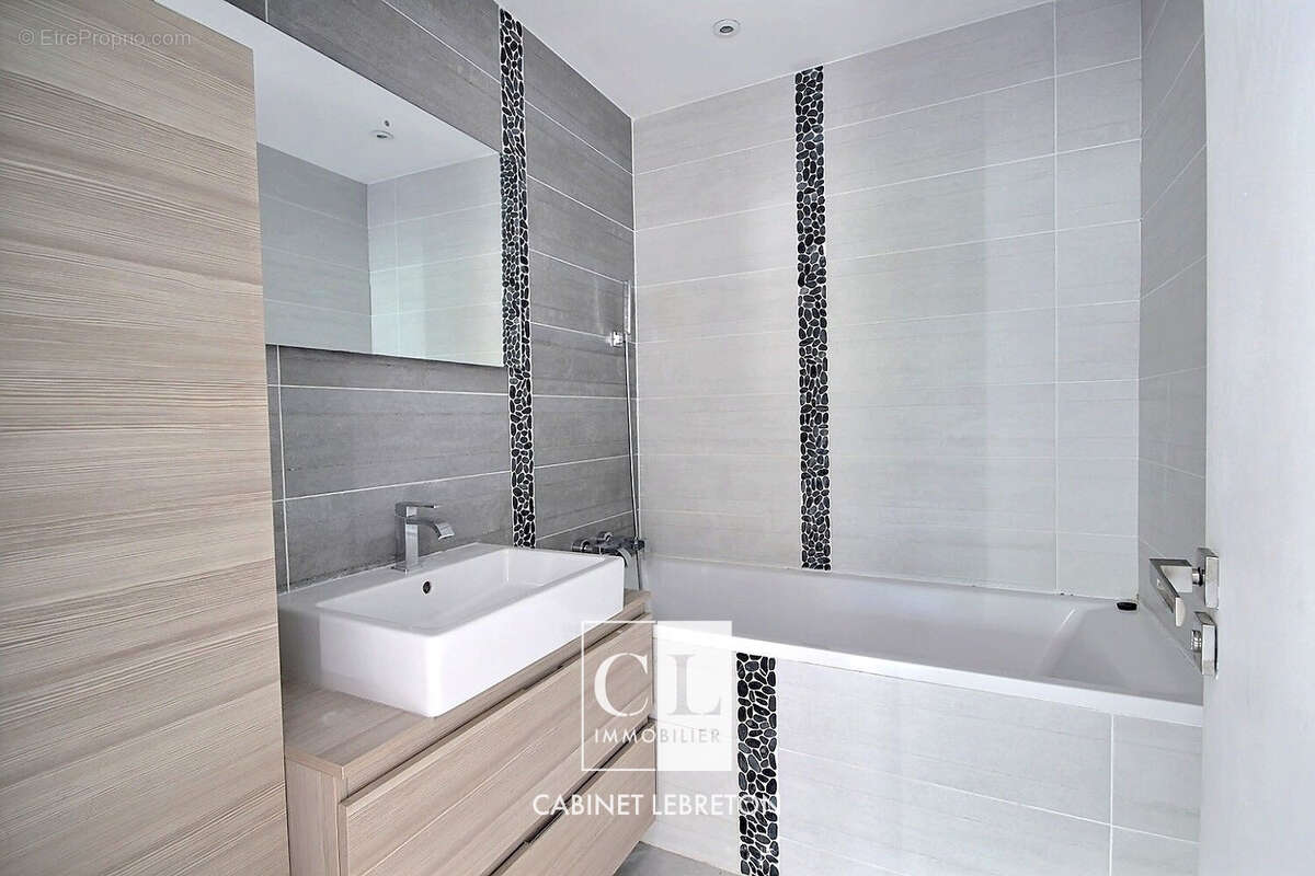 Appartement à MARSEILLE-10E