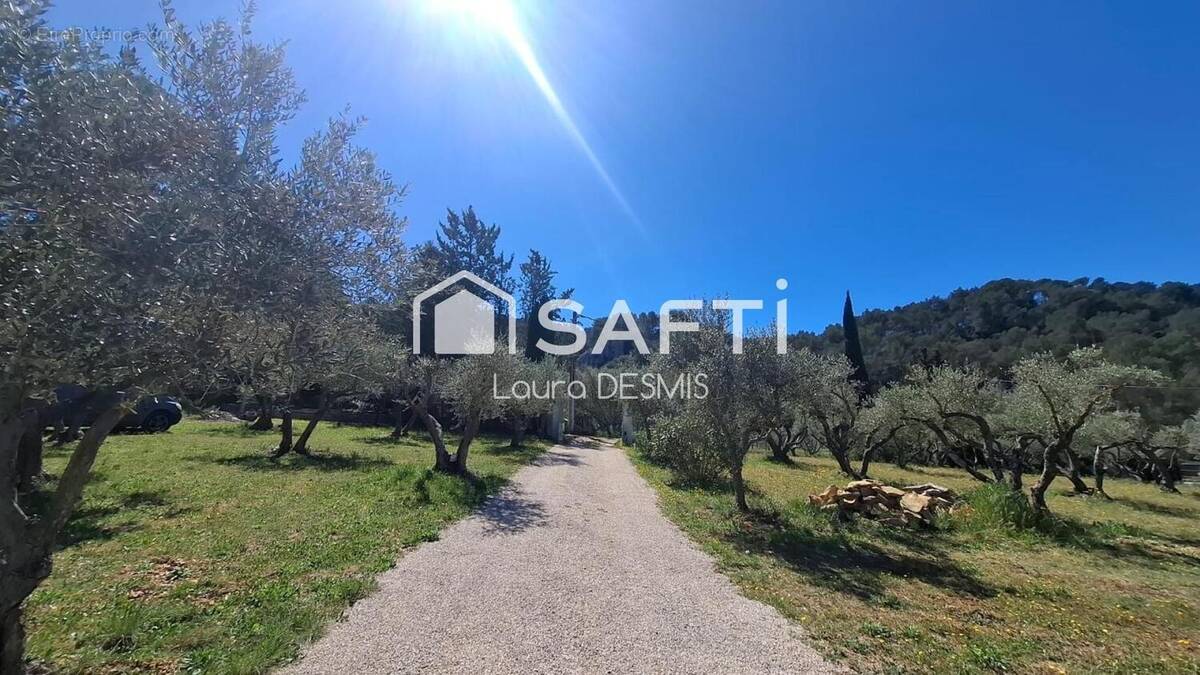 Photo 1 - Maison à CUGES-LES-PINS