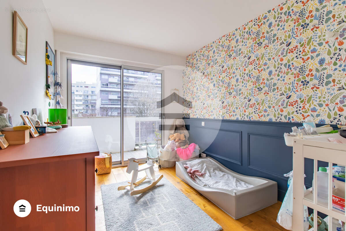 Appartement à PARIS-15E