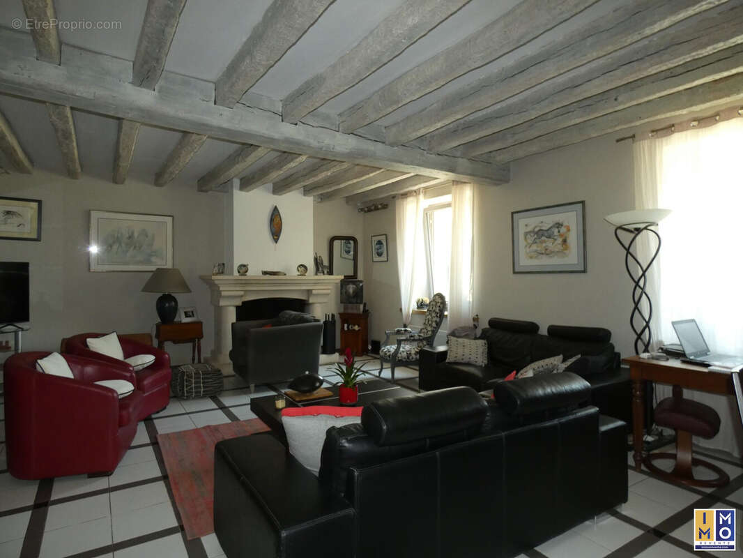 Maison 186 m² à Sainte-Solange  - photo 2