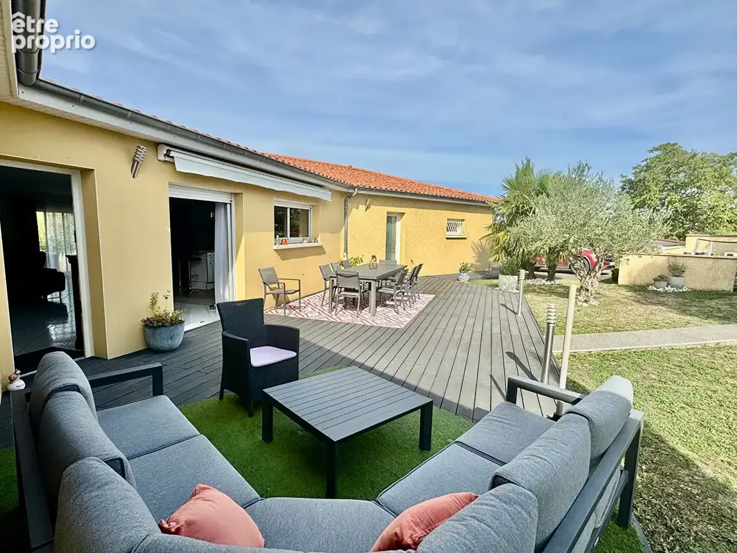 VERTAIZON / Grande maison familiale à seulement 20 min de Clermont-Ferrand ! - photo 4