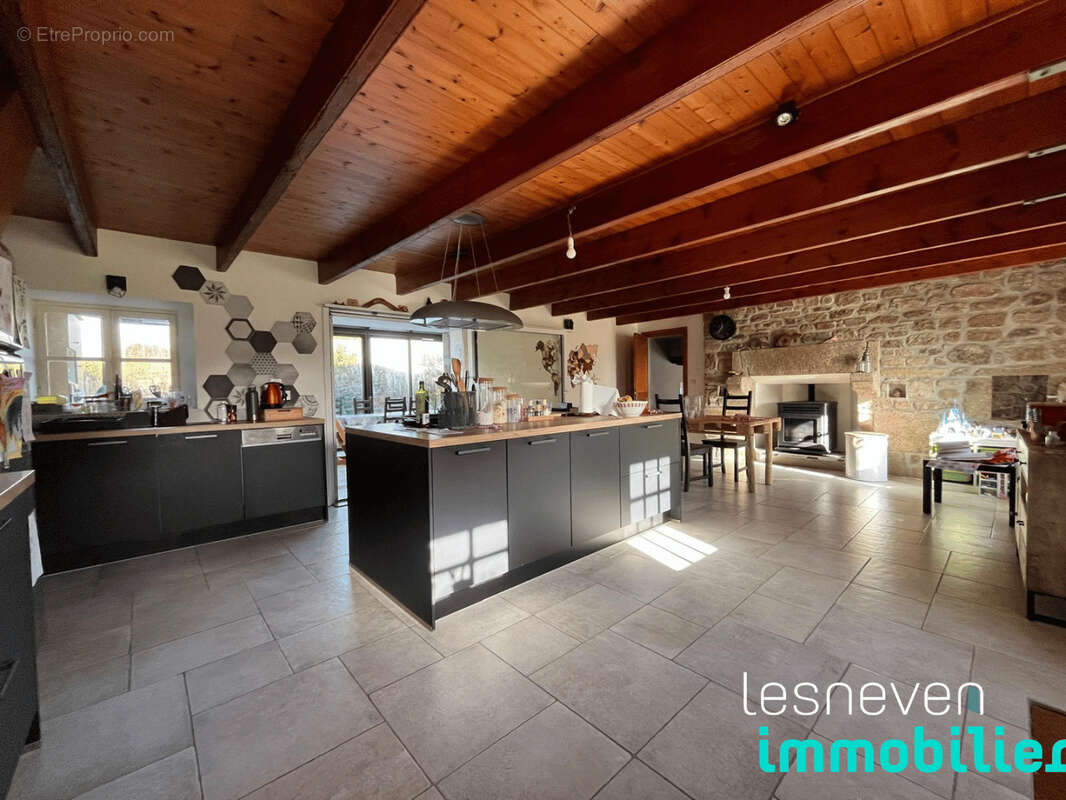 Maison à PLOUDANIEL