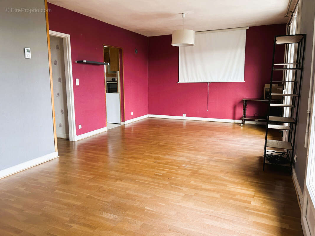 Jolie maison sur deux niveaux dans quartier résidentiel - photo 3