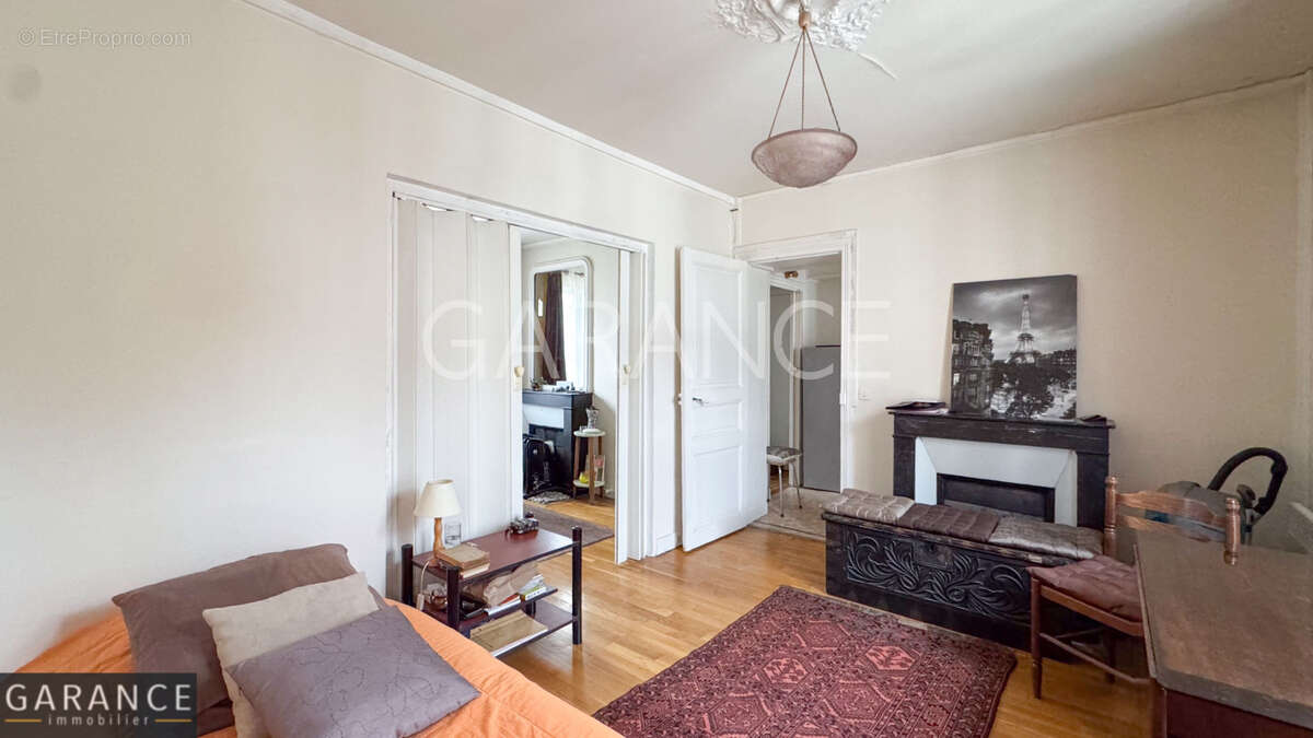 Appartement à PARIS-14E