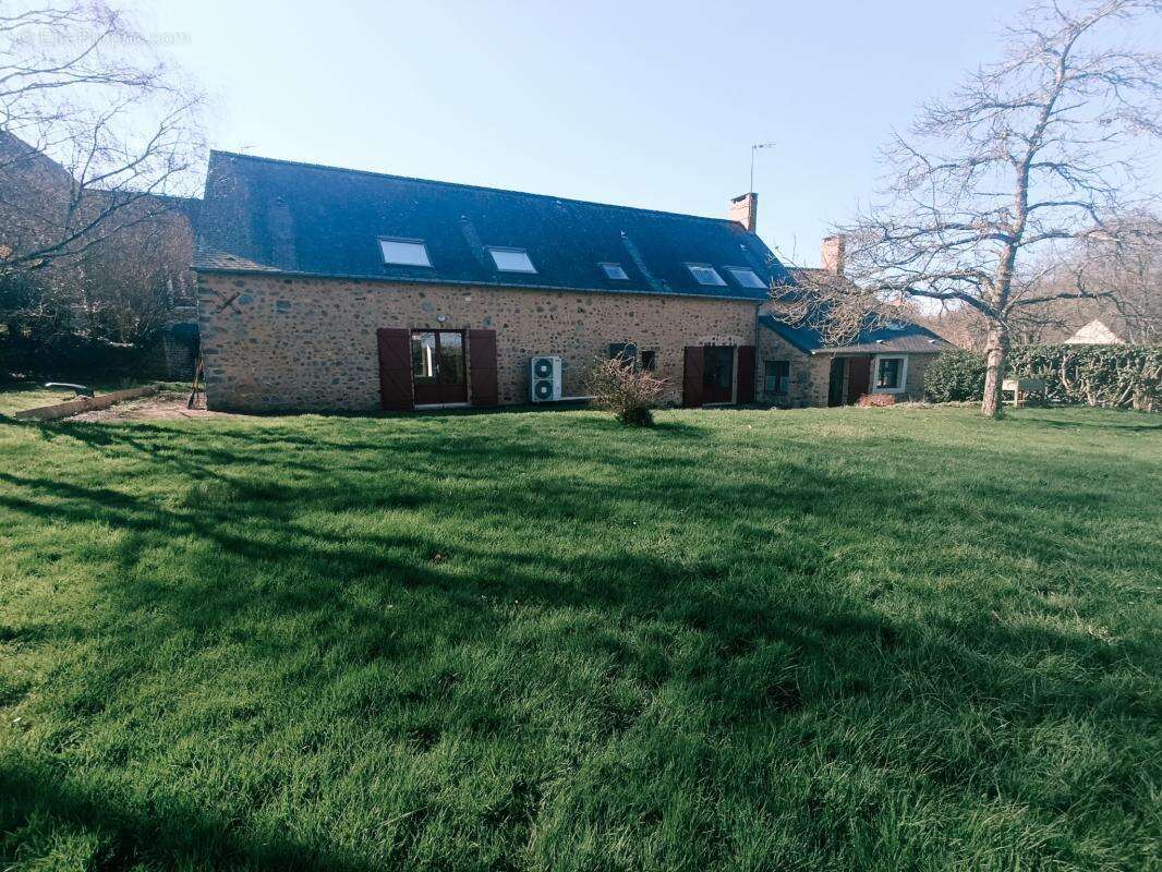 Maison à LOUE