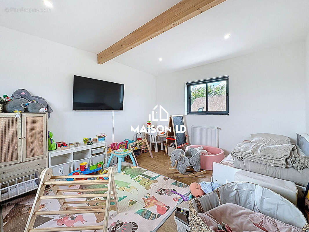 Maison à MONDEVILLE