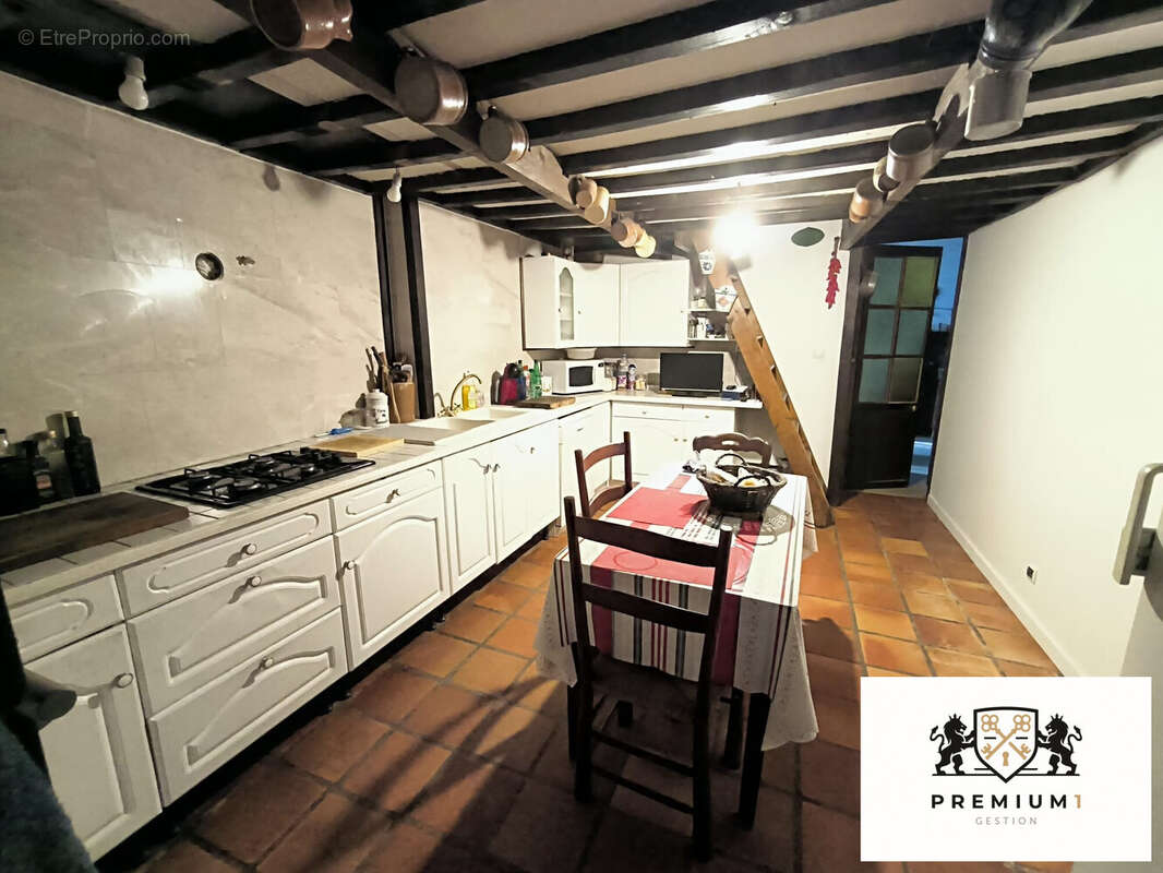 Maison à LE THILLAY