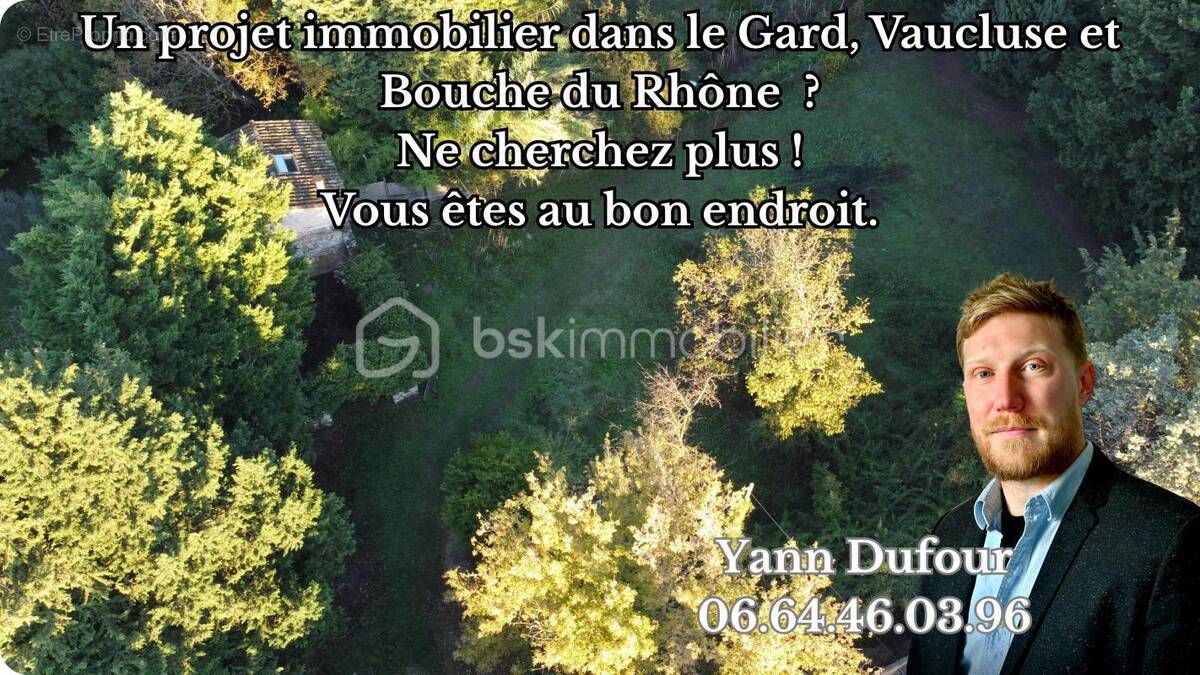 Terrain à SAINT-LAURENT-DES-ARBRES