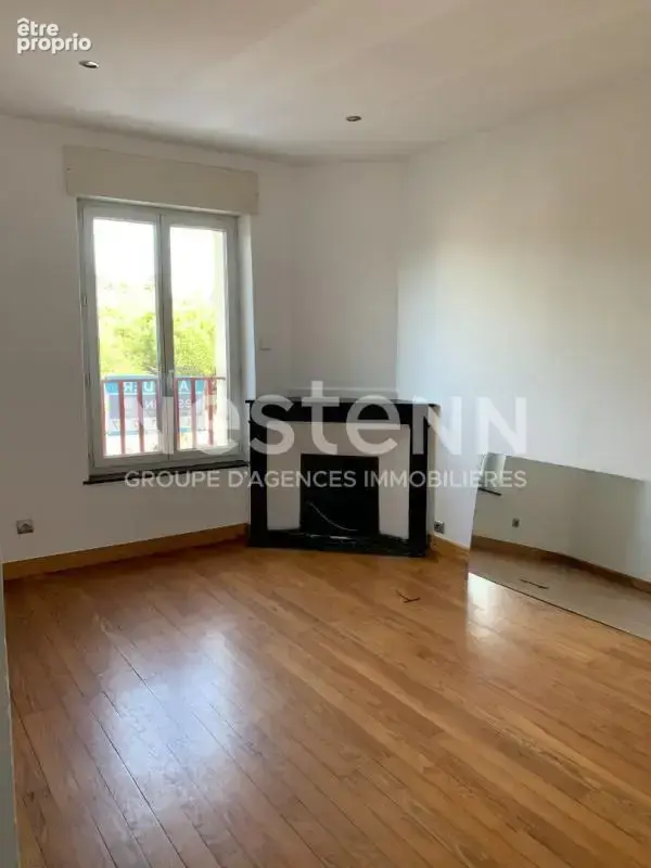 CARCASSONNE immeuble mixte avec local commercial libre et habitation T3 louée avec terrasse piscine - photo 5