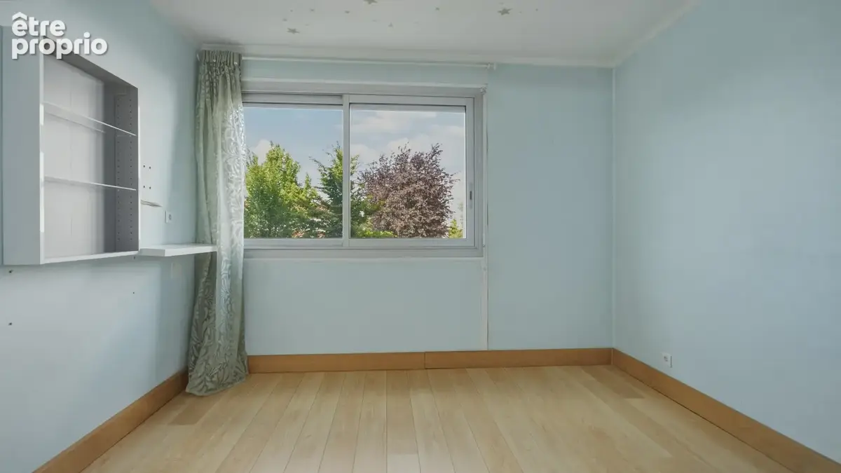 Appartement T3   68 m2   Clermont-Ferrand - photo 8