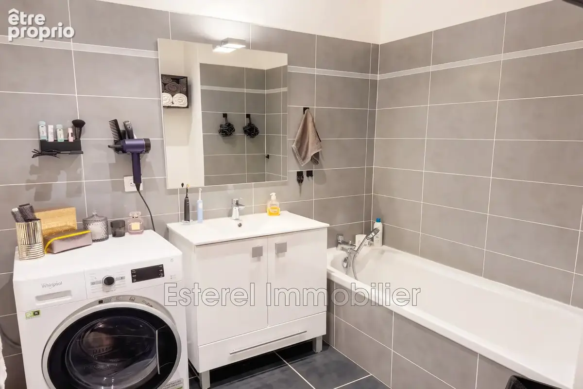 Appartement 3 pièces 57 m² à vendre à Frejus (83600) - photo 5