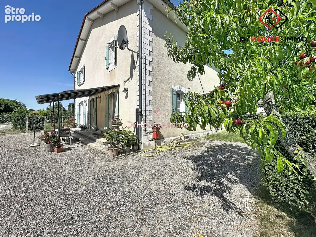 Maison 7 pièces 198 m² à vendre à Aubeterre-Sur-Dronne (16390) - photo 113