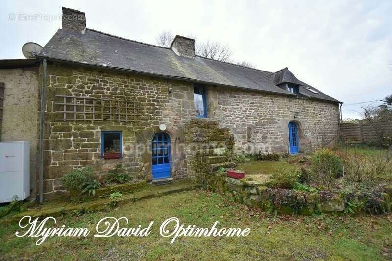 Maison à GLOMEL