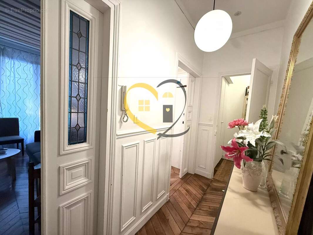 Appartement à PARIS-14E